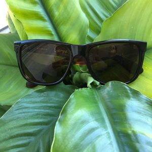 NWOT Sunglasses CARPE DIEM